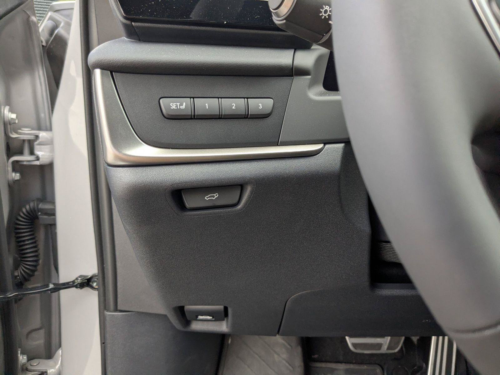 Certified 2026 Lexus RZ 450e AWD w/ Luxury Package image 18