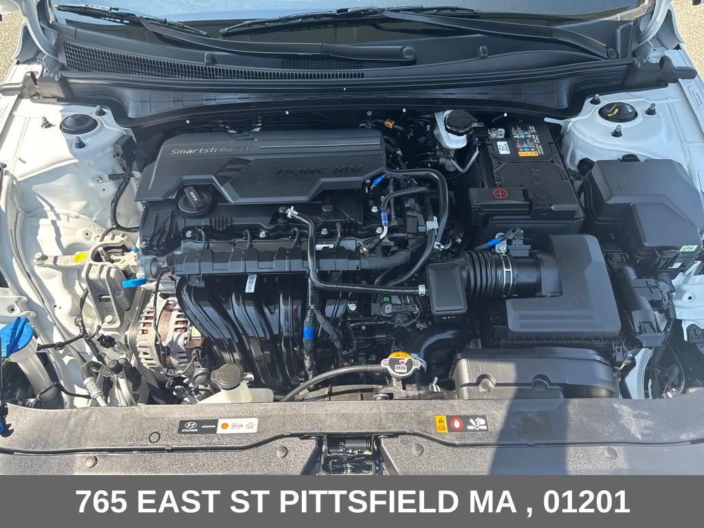 Used 2025 Hyundai Elantra SE FWD image 29