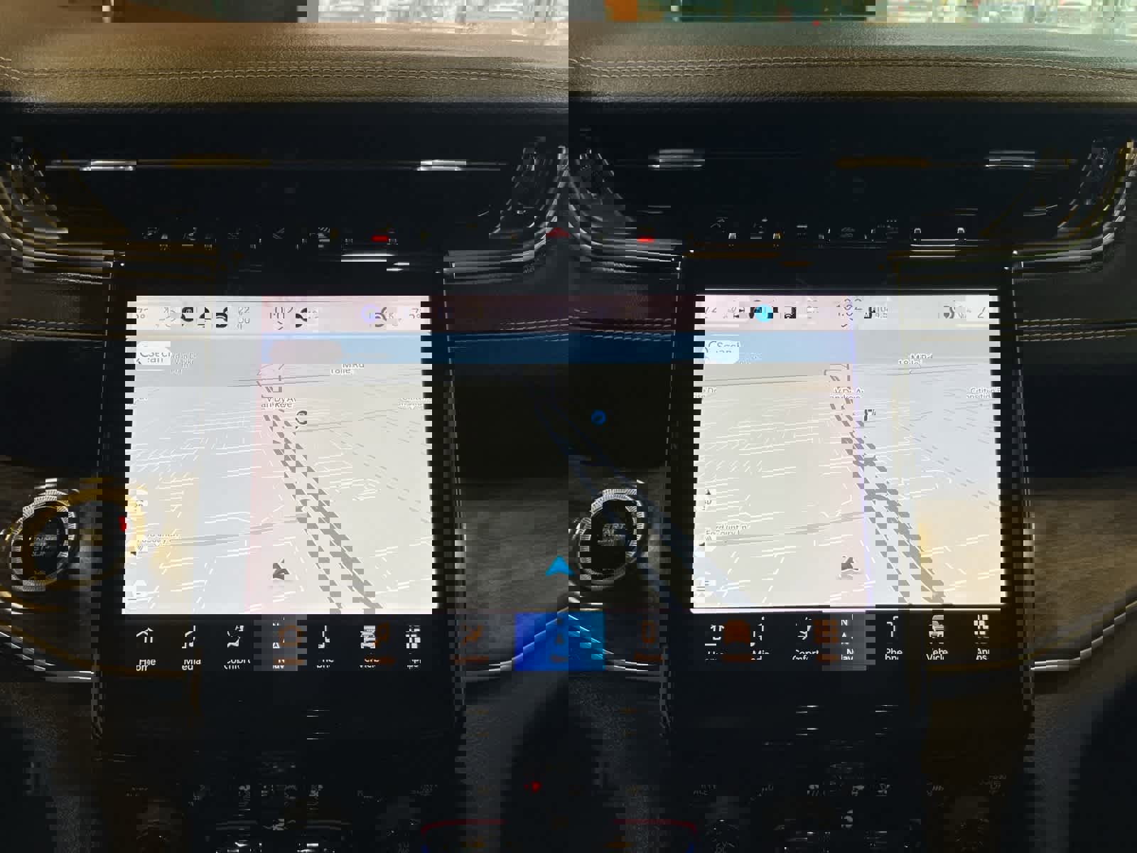 Used 2023 Jeep Grand Cherokee Limited w/ Luxury Tech Group II image 20