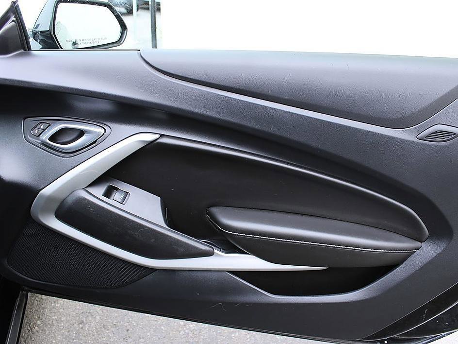 Used 2016 Chevrolet Camaro SS RWD image 20
