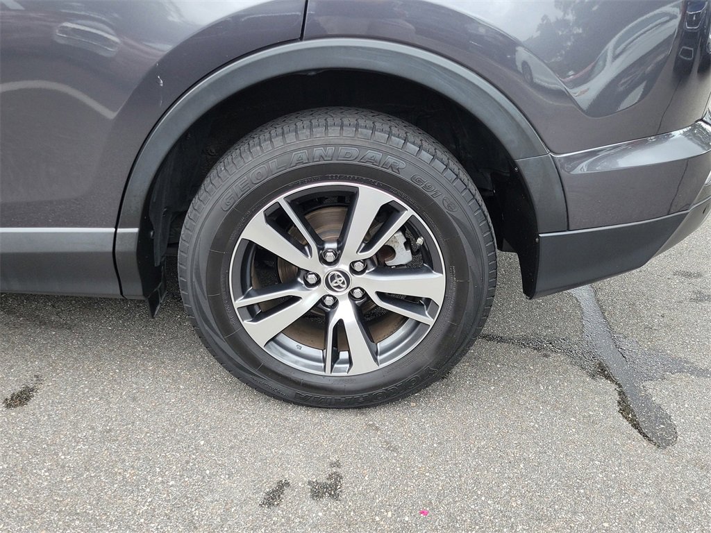 Used 2018 Toyota RAV4 XLE image 8