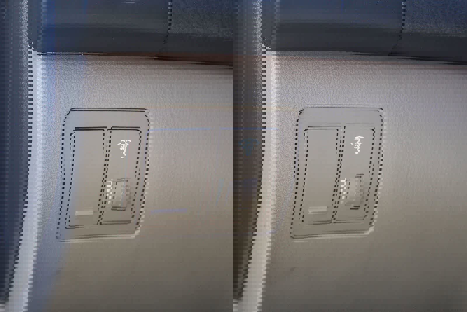 Used 2010 Hyundai Elantra GLS image 27