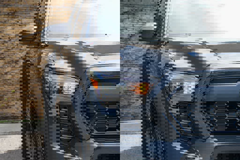 Used 2025 Toyota Tacoma TRD Off-Road image 4