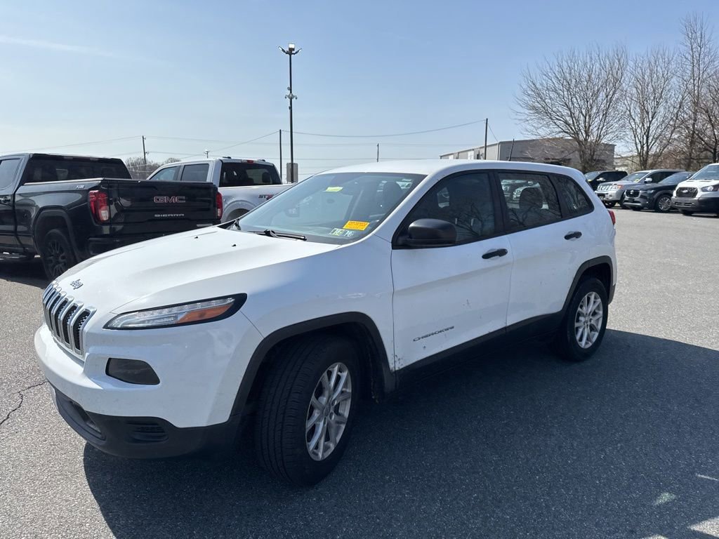 Used 2017 Jeep Cherokee Sport image 16