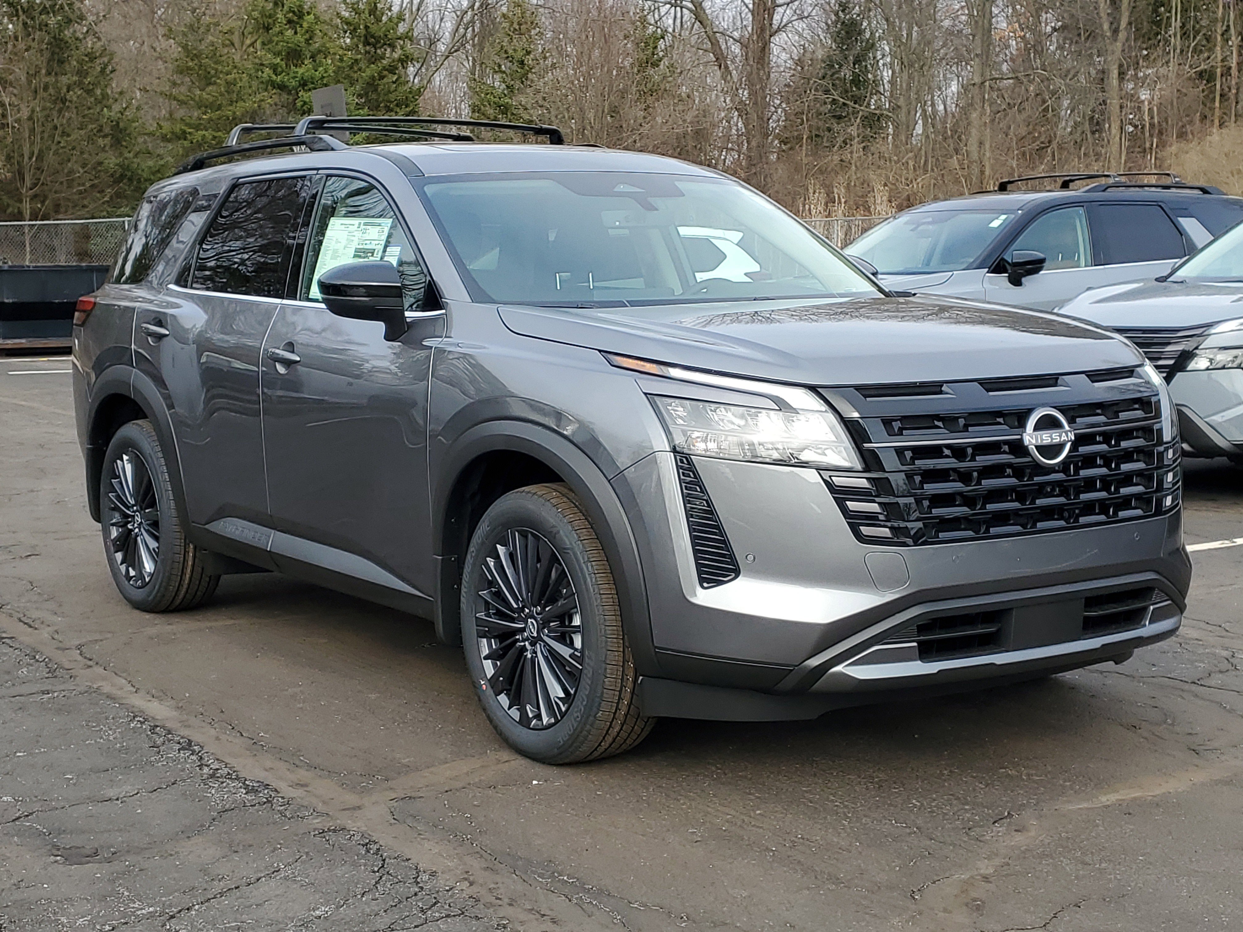 New 2026 Nissan Pathfinder SL w/ SL Premium Package image 2