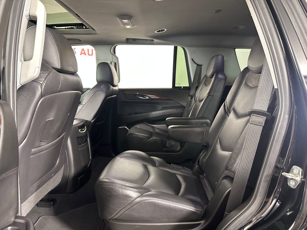 Used 2020 Cadillac Escalade Luxury AWD/4WD image 22