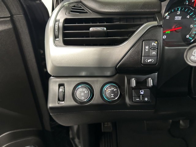 Used 2020 Chevrolet Suburban Premier image 21