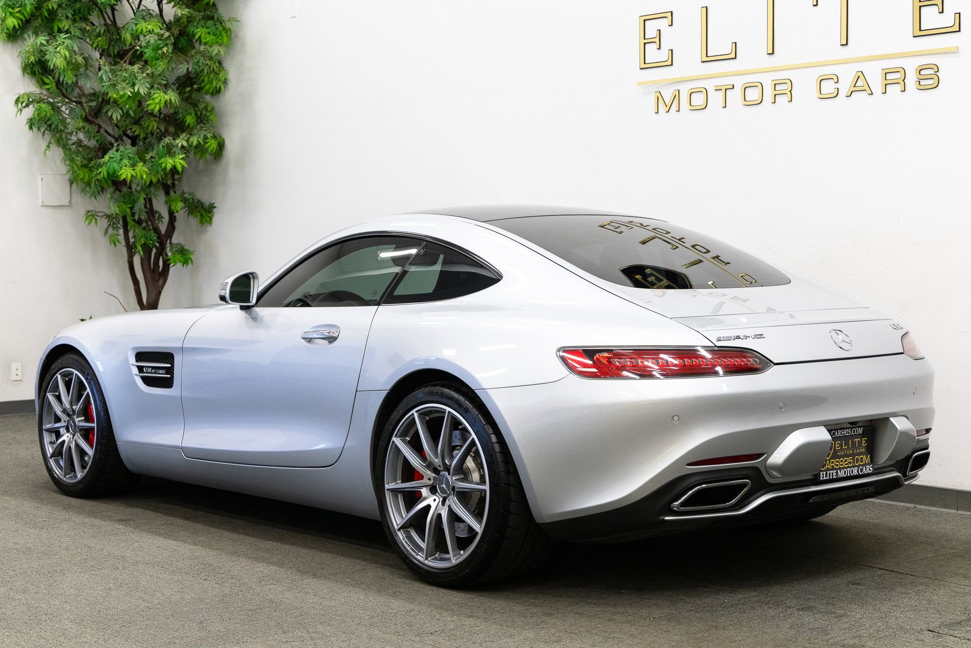 Used 2016 Mercedes-Benz AMG GT S w/ Exclusive Interior Package image 3