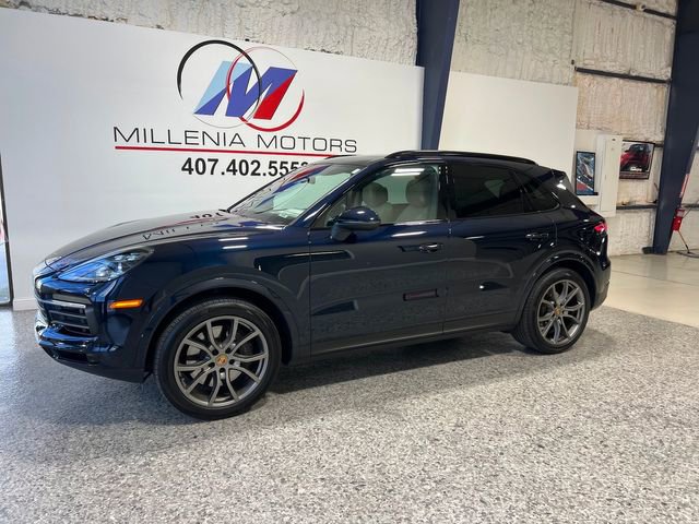 Used 2023 Porsche Cayenne Platinum Edition image 17