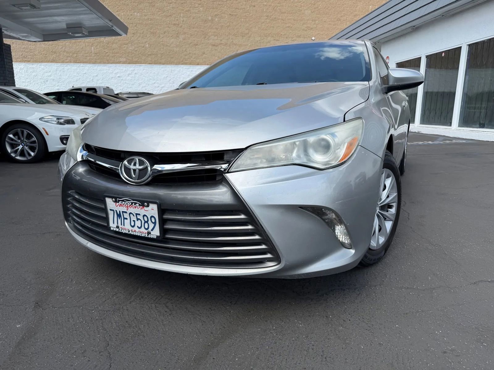 Used 2015 Toyota Camry LE FWD image 3