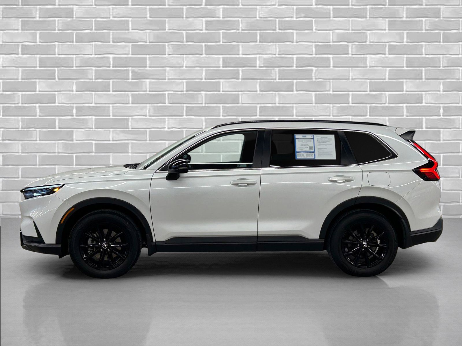 Used 2023 Honda CR-V Sport image 2