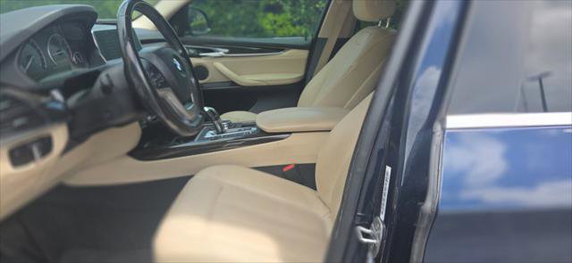 Used 2016 BMW X5 xDrive40e image 12