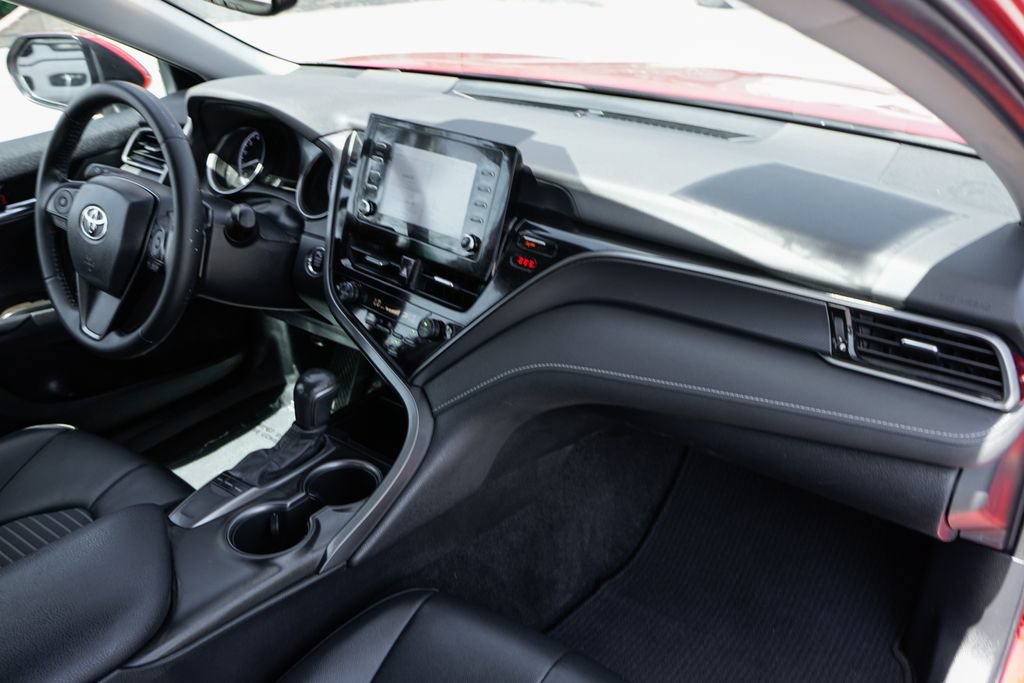 Used 2022 Toyota Camry SE w/ Convenience Package FWD image 35