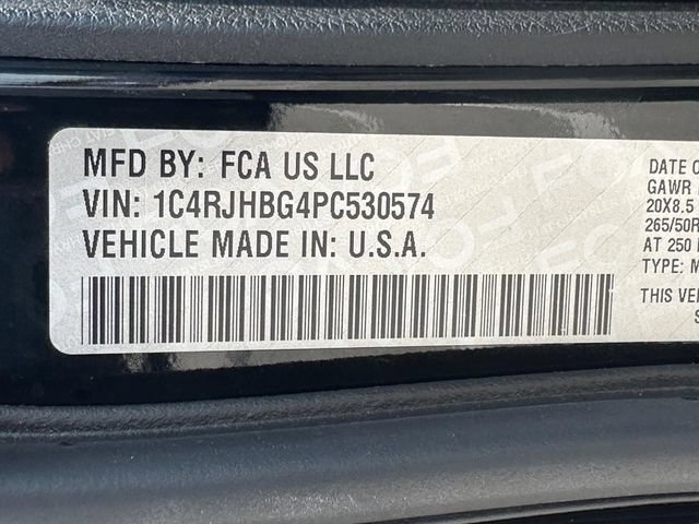 Used 2023 Jeep Grand Cherokee Limited AWD/4WD image 32