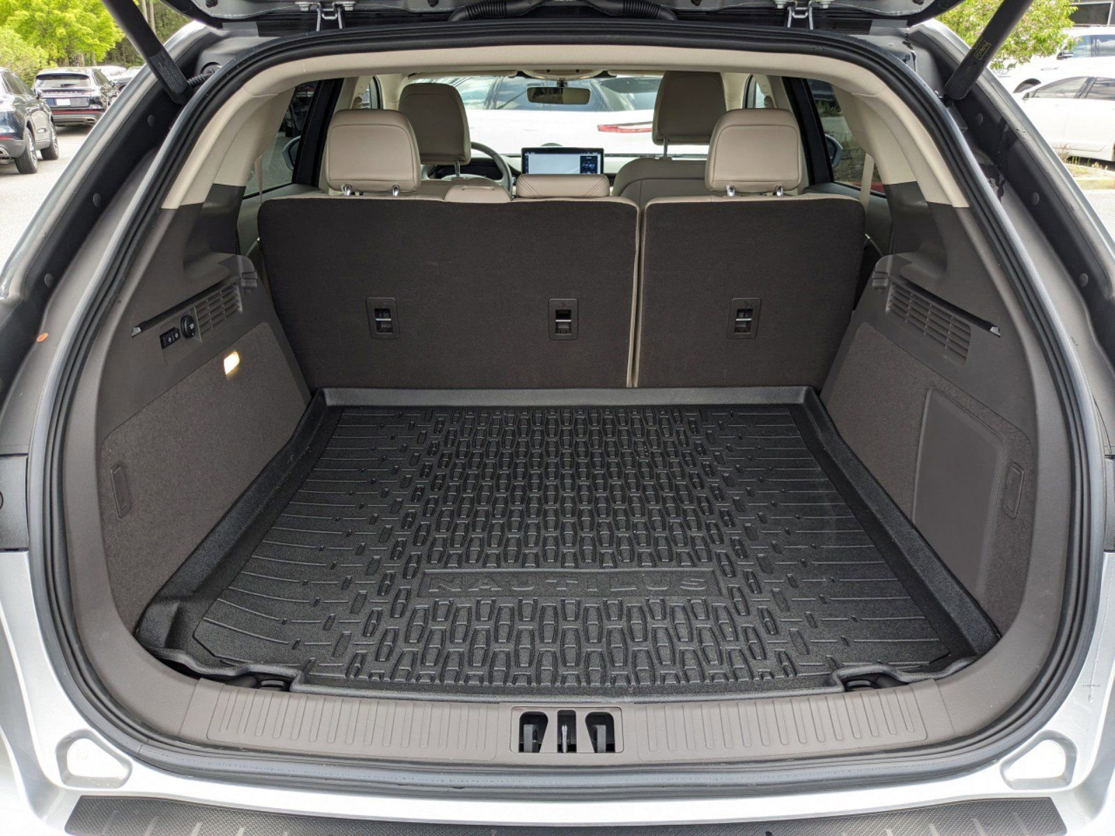 Certified 2023 Lincoln Nautilus Reserve w/ Equipment Group 201A image 7