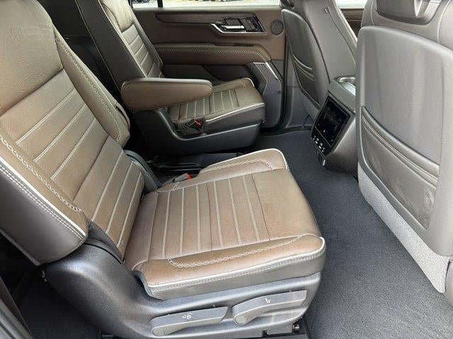 New 2026 GMC Yukon XL Denali Ultimate AWD/4WD image 15