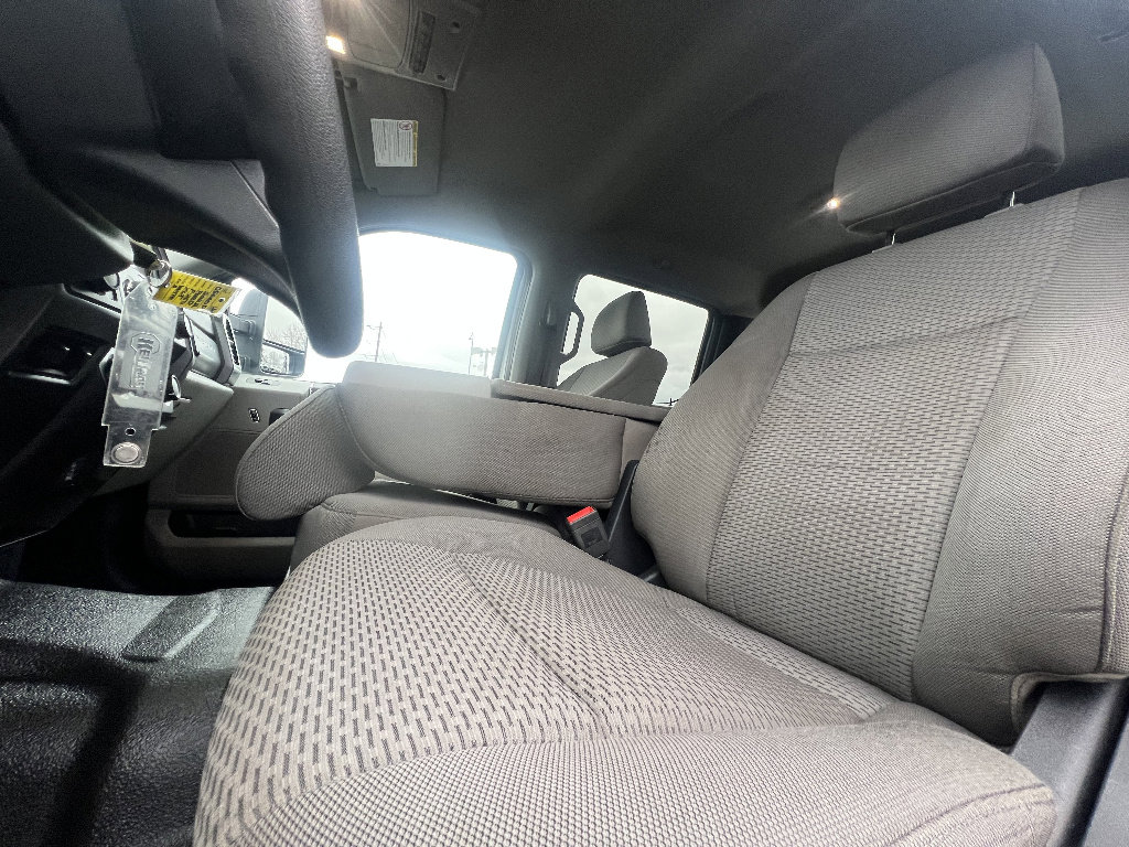 Certified 2022 Ford F250 XLT w/ XLT Value Package image 16
