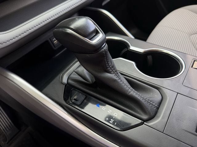 Used 2023 Toyota Highlander LE FWD image 20