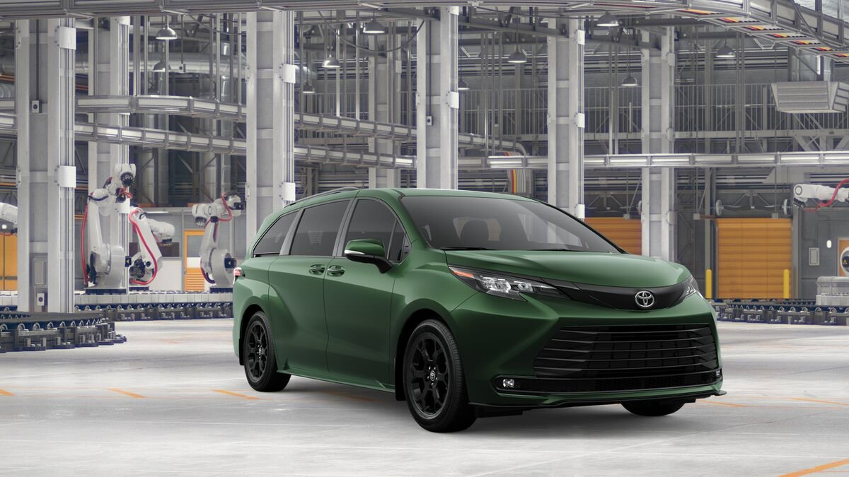New 2026 Toyota Sienna XLE Woodland Edition image 15
