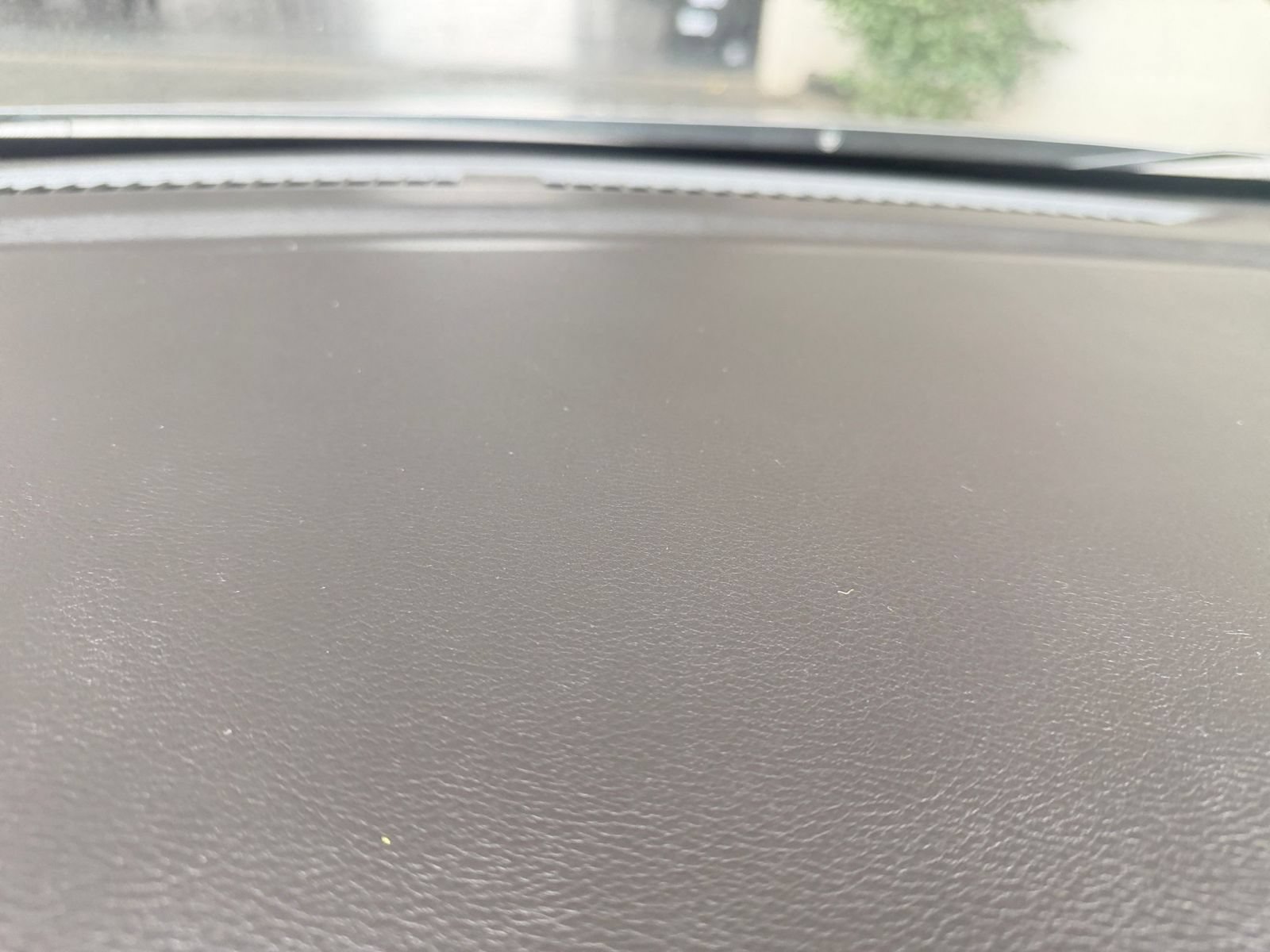 Used 2025 Nissan Versa SV FWD image 17