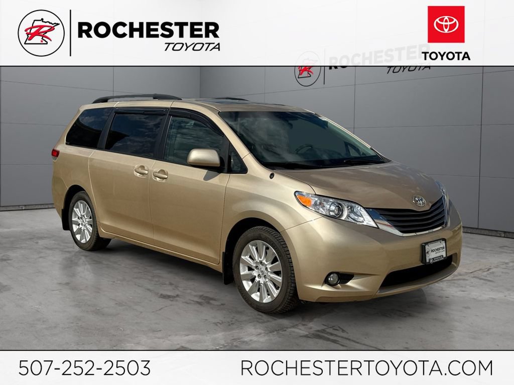 Used 2012 Toyota Sienna XLE AWD/4WD image 1