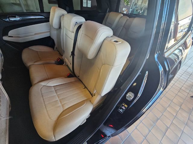 Used 2018 Mercedes-Benz GLS 450 4MATIC w/ Premium Package image 16