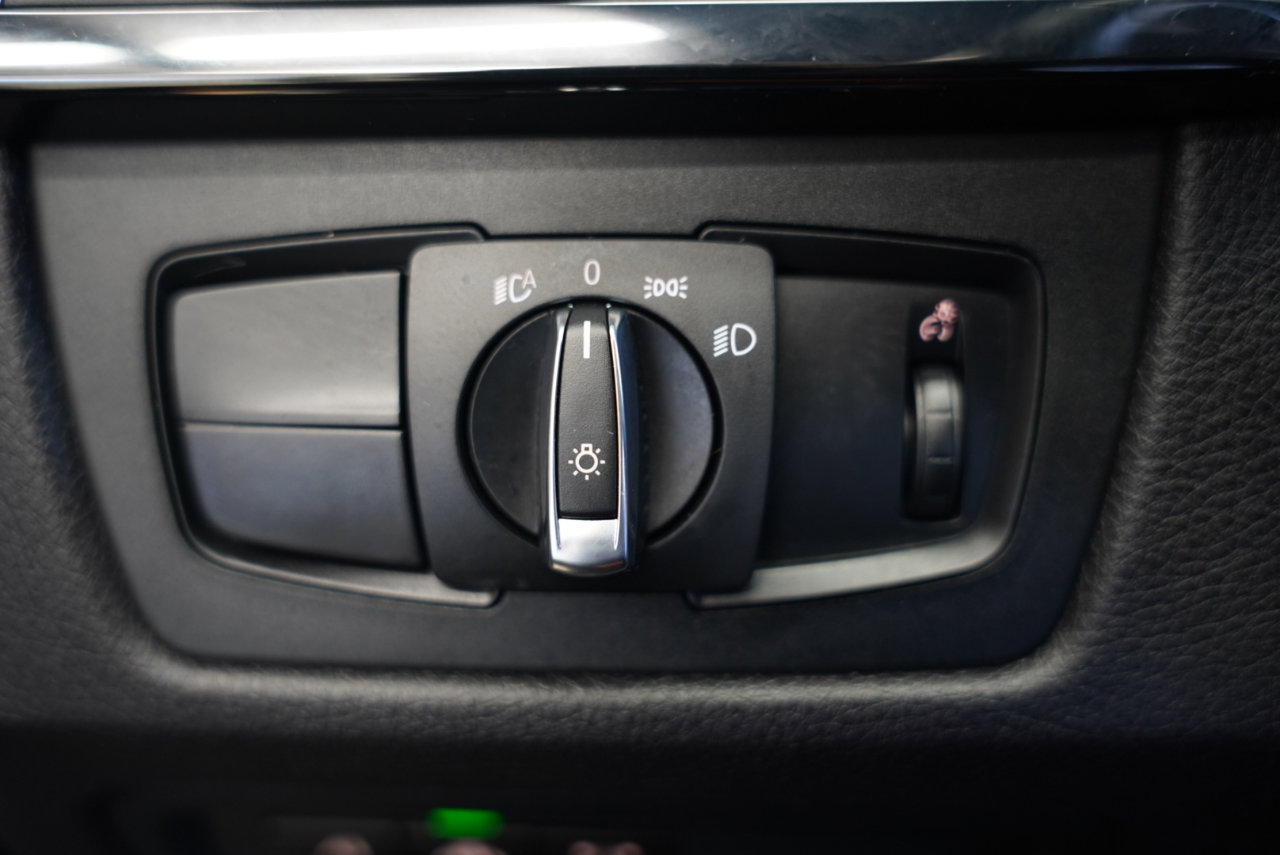 Used 2016 BMW M3 image 25