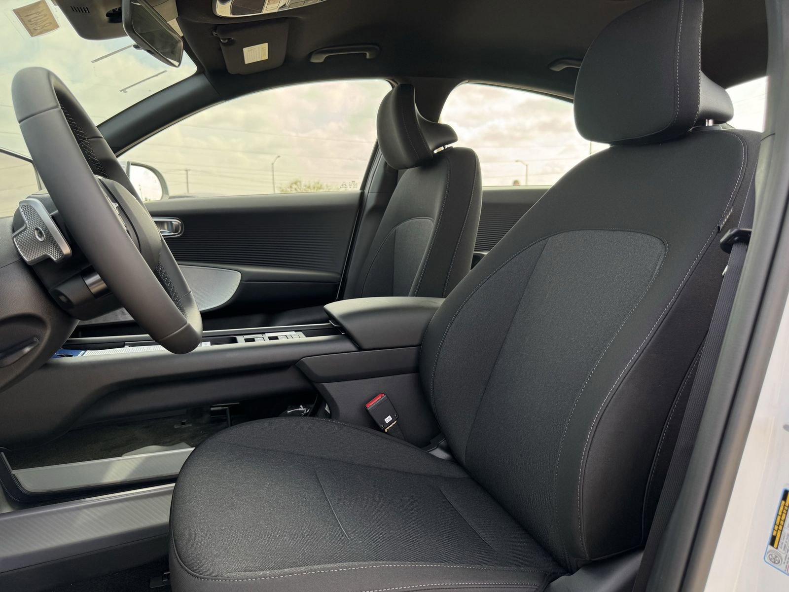 New 2025 Hyundai Ioniq 6 SE image 25