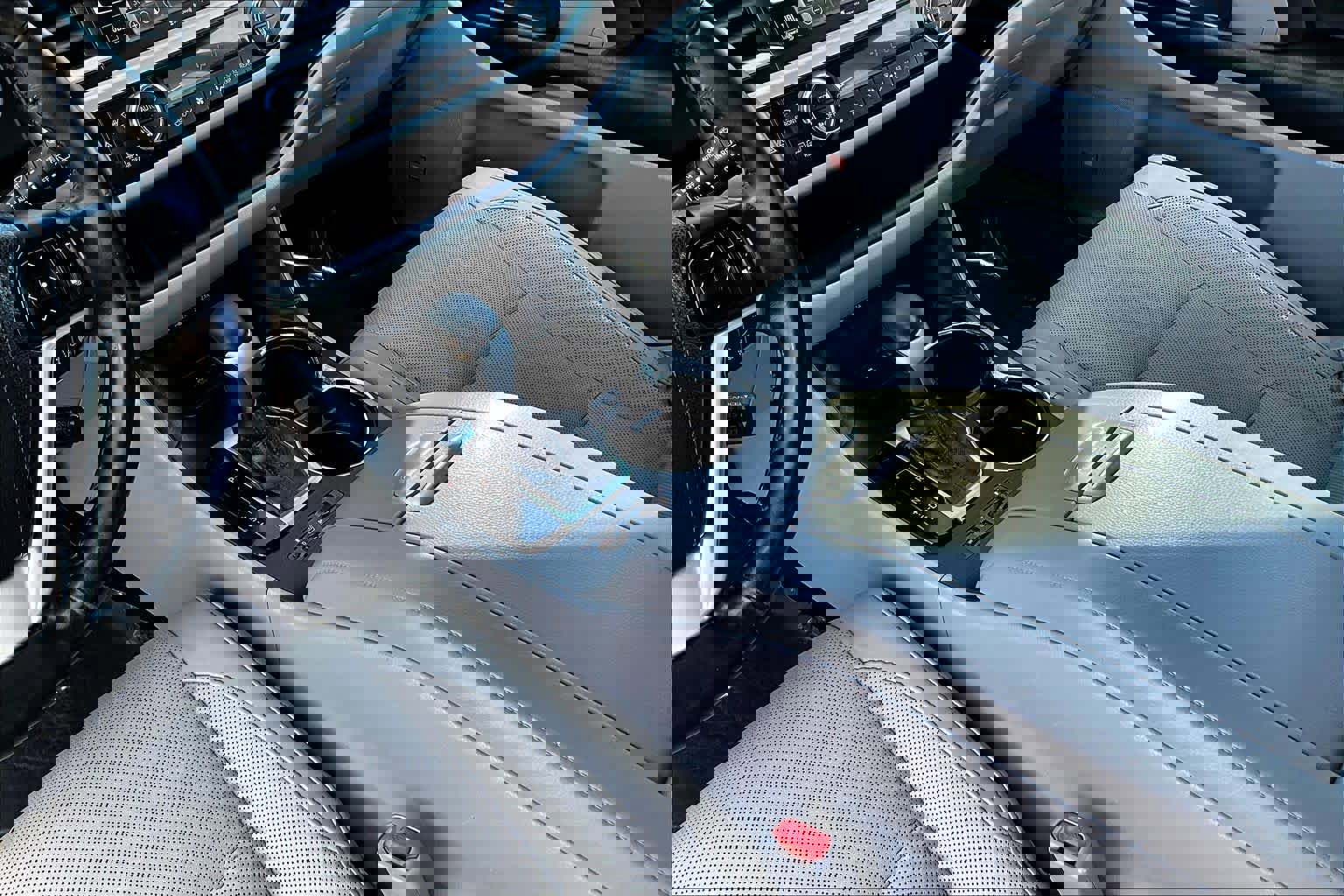 Used 2017 Toyota Highlander Limited Platinum image 16