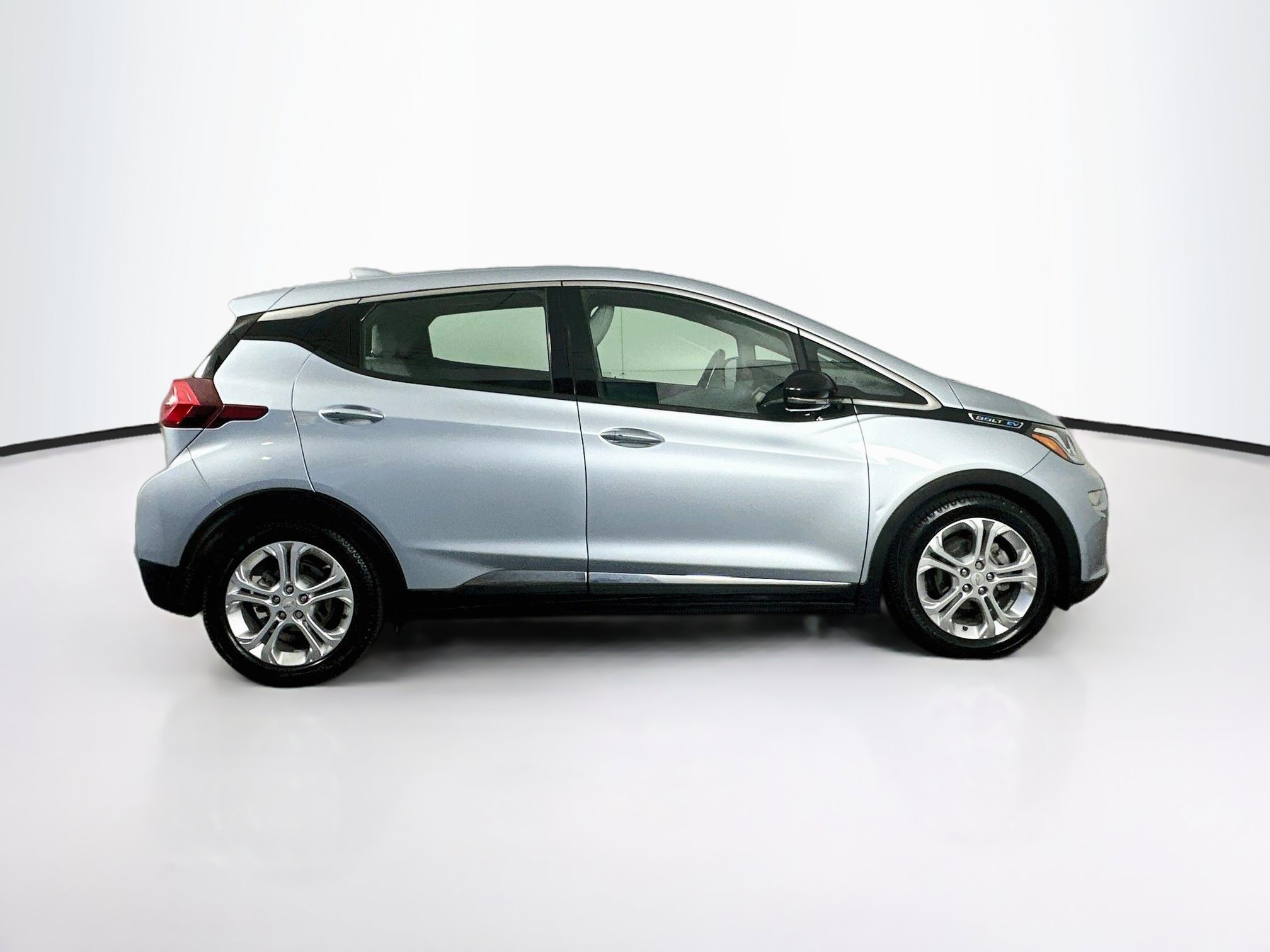Used 2017 Chevrolet Bolt LT FWD image 10