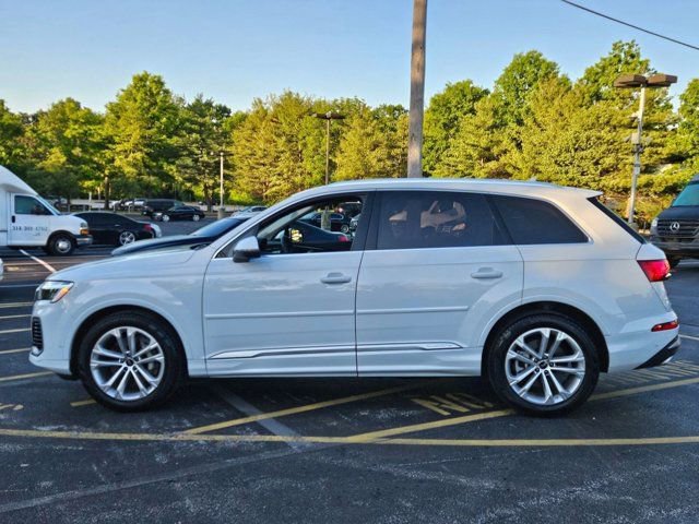 Certified 2025 Audi Q7 3.0T Prestige AWD/4WD image 8