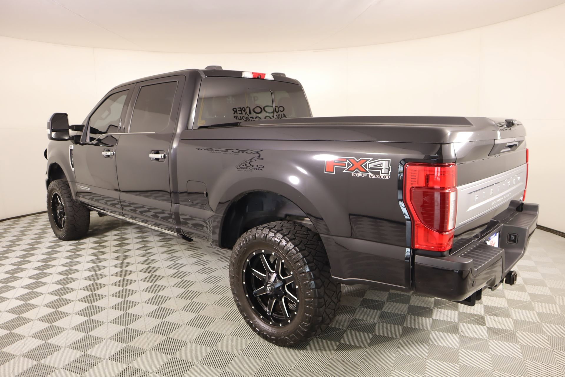 Used 2020 Ford F250 Platinum w/ FX4 Off-Road Package image 24