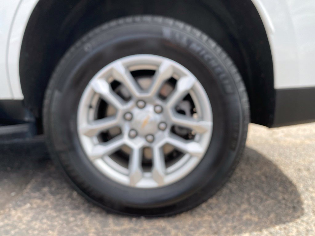 Used 2025 Chevrolet Tahoe LT RWD image 28