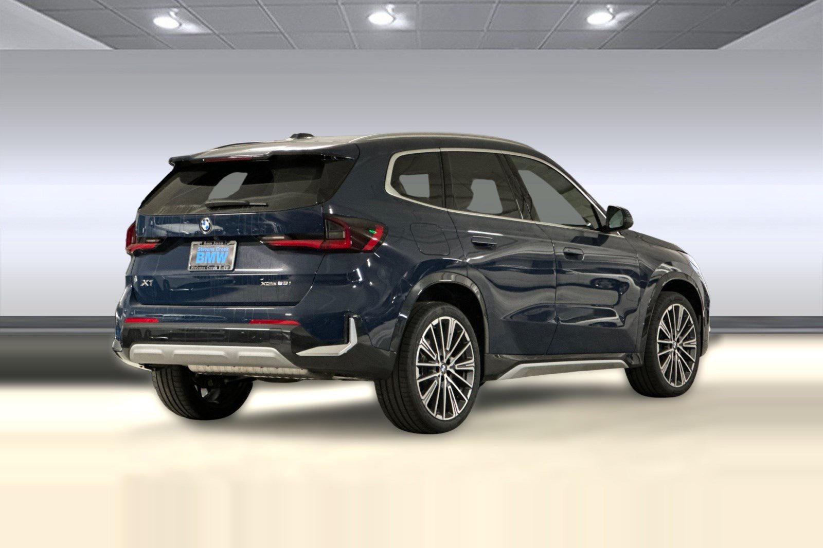 New 2026 BMW X1 xDrive28i w/ Technology Package AWD/4WD image 9