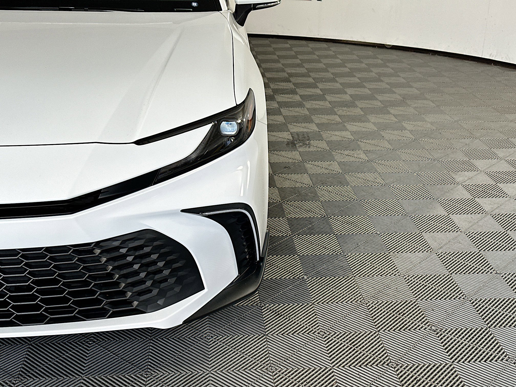 Used 2026 Toyota Camry SE image 9