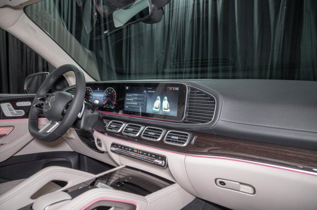 New 2026 Mercedes-Benz GLS 450 4MATIC image 15