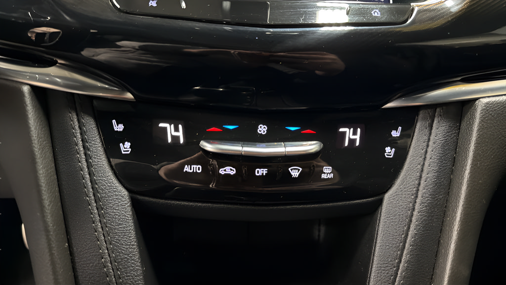 Used 2022 Cadillac XT6 Sport w/ Platinum Package AWD/4WD image 25