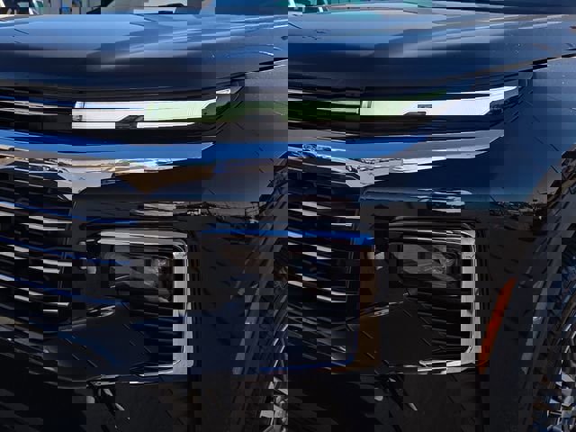 Used 2025 Chevrolet Traverse LT image 9