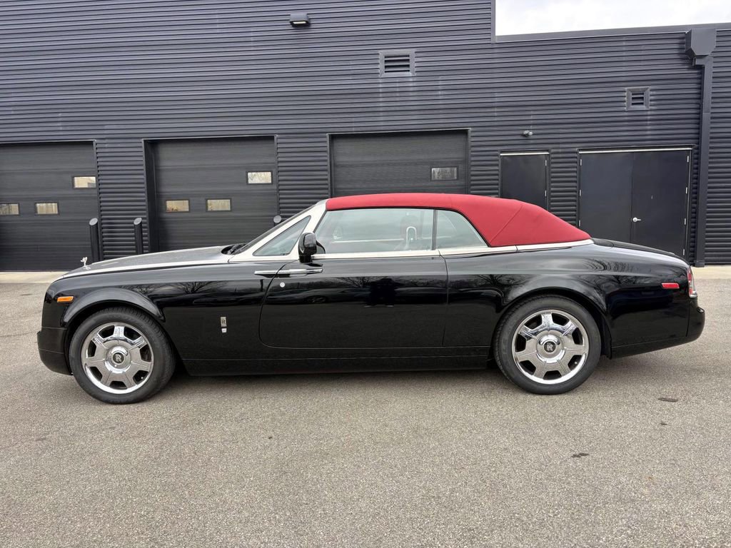 Used 2010 Rolls-Royce Phantom Drophead Coupe image 3