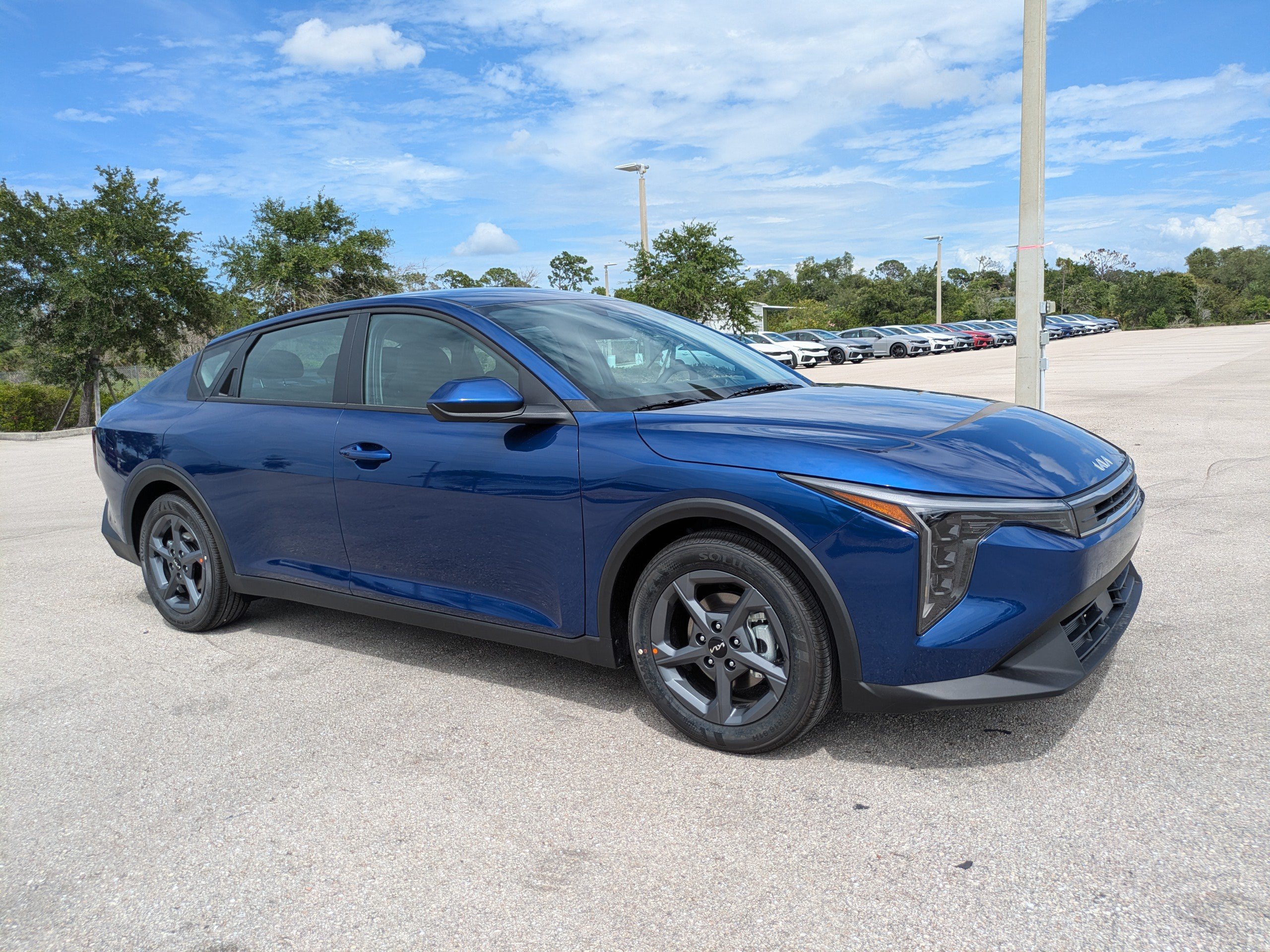 New 2026 Kia K4 FWD image 2