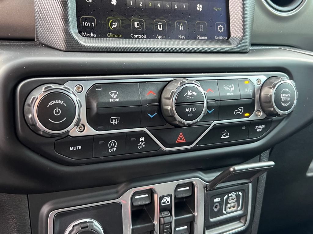 Used 2022 Jeep Wrangler Unlimited Sport w/ Sun And Sound Package AWD/4WD image 31