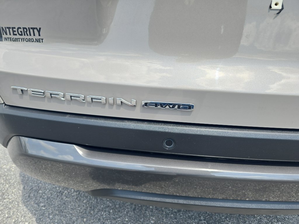 Used 2025 GMC Terrain Elevation AWD/4WD image 12