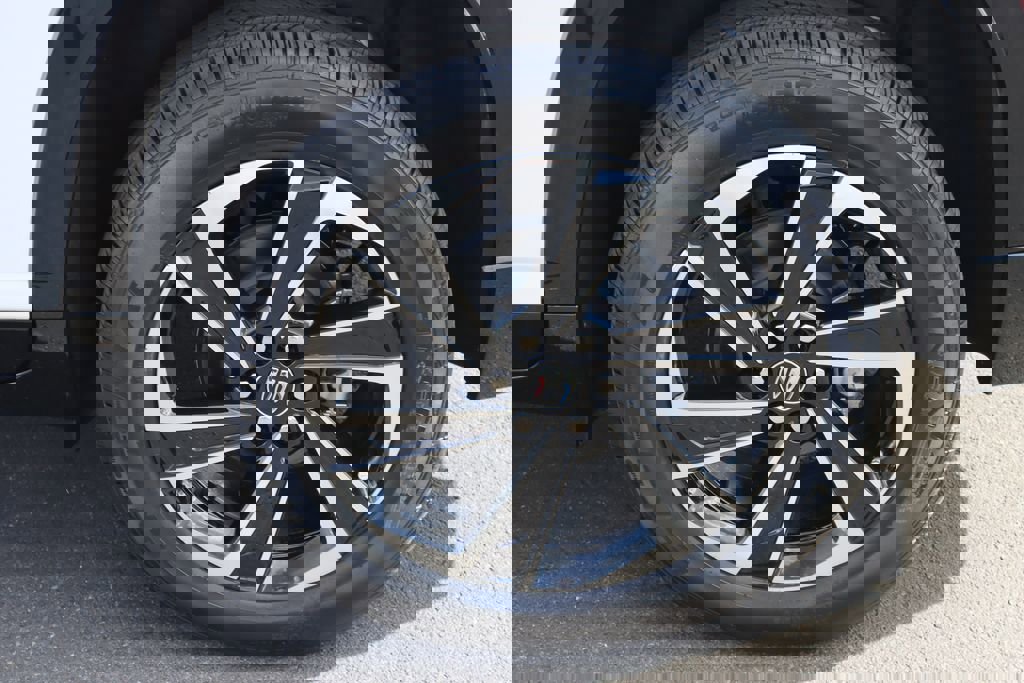 New 2026 Buick Enclave Sport Touring w/ Super Cruise Package image 21