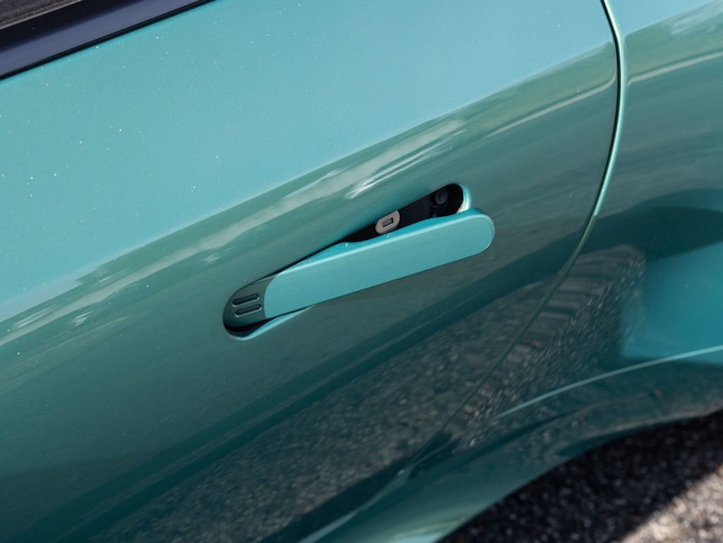 Used 2025 Aston Martin DB12 Volante image 24