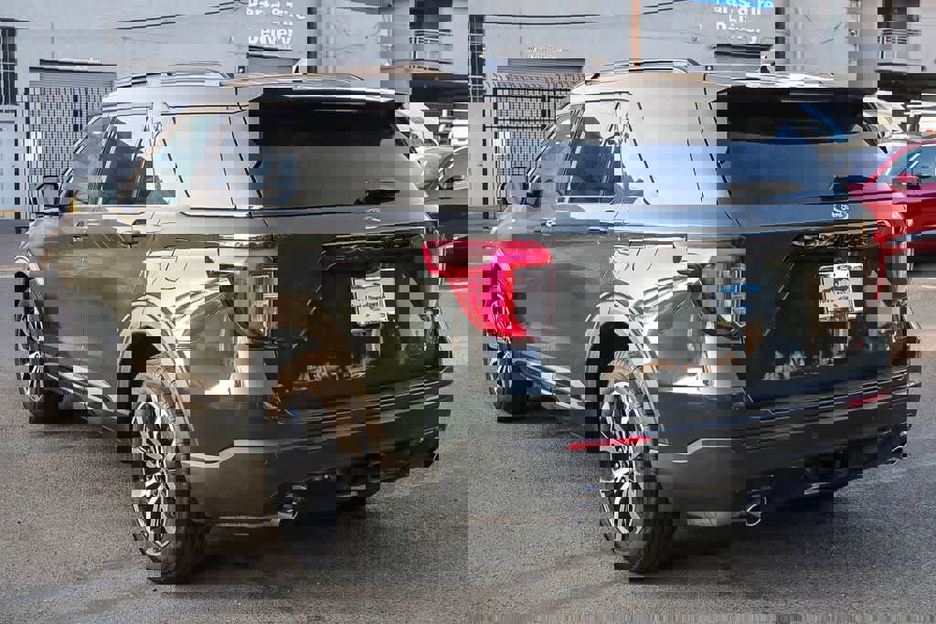 New 2023 Ford Explorer ST-Line w/ Class IV Trailer Tow Package image 8