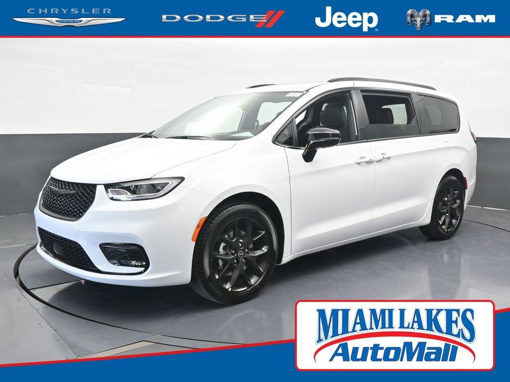 New 2026 Chrysler Pacifica Limited