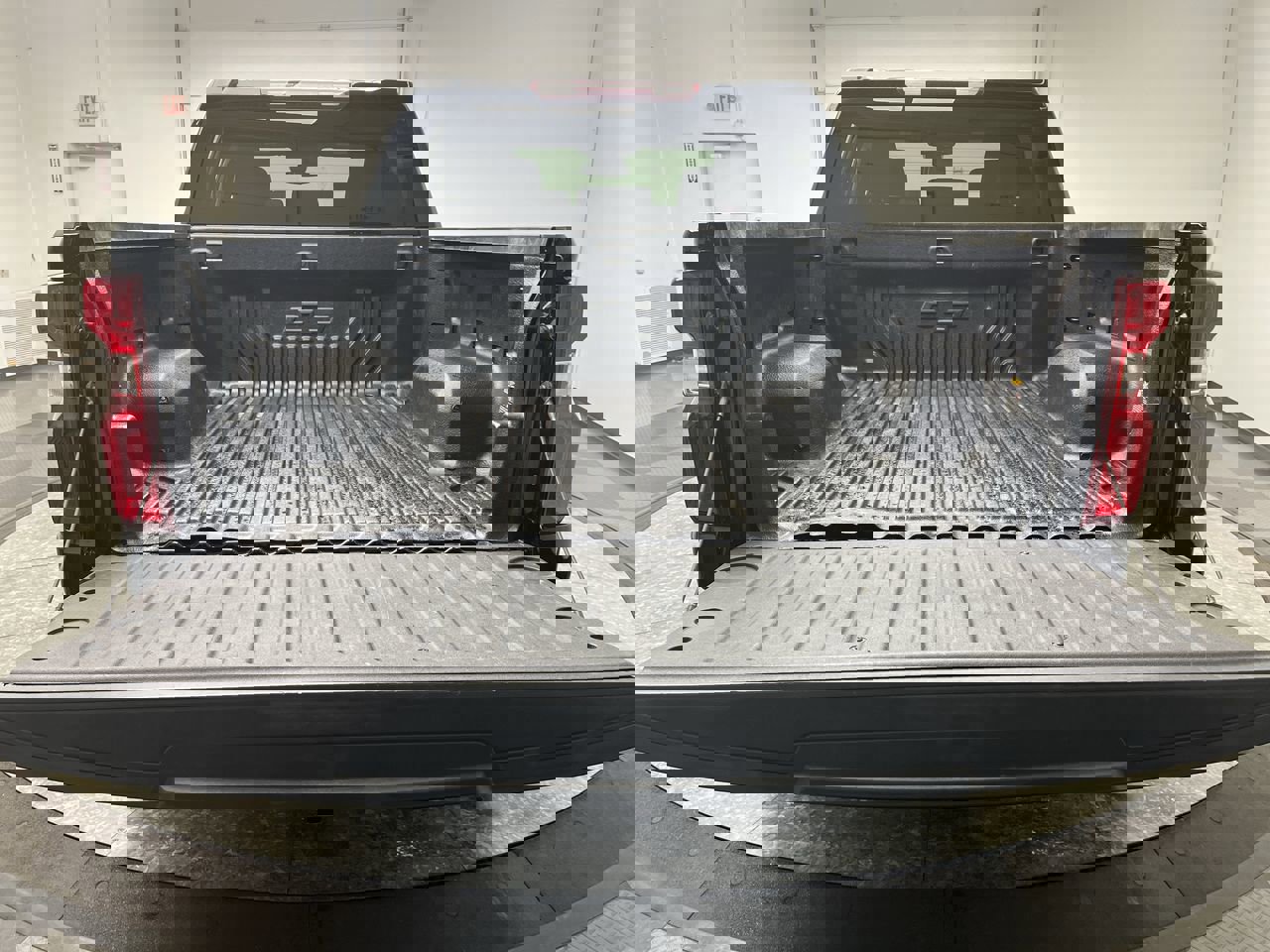 Certified 2024 Chevrolet Silverado 1500 RST image 31