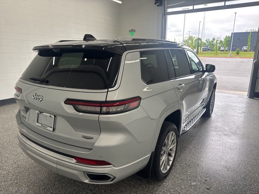 Used 2023 Jeep Grand Cherokee L Summit w/ Advanced Protech Group IV image 5