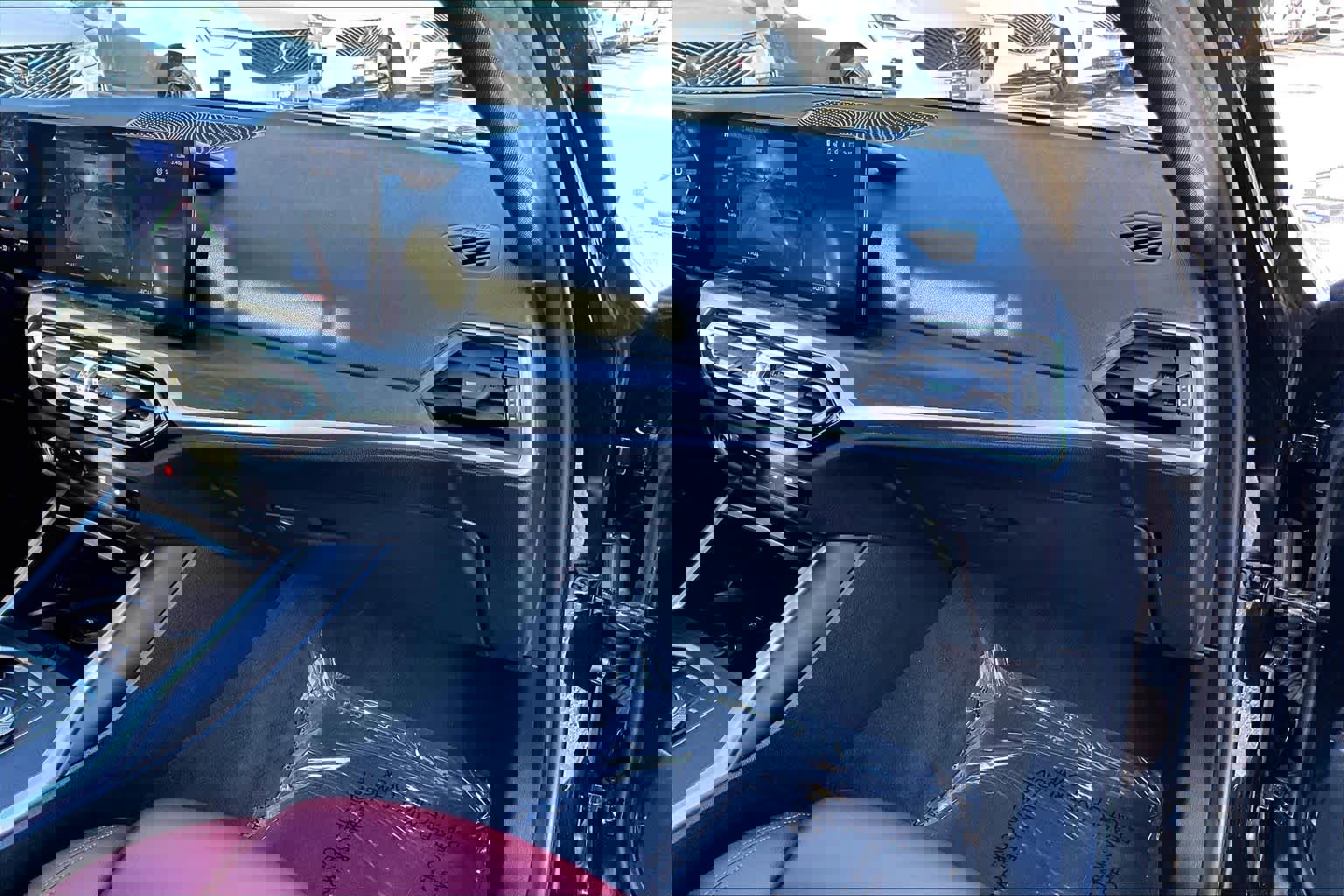 Used 2023 BMW 330i xDrive 330i xDrive w/ Driving Assistance Package image 18