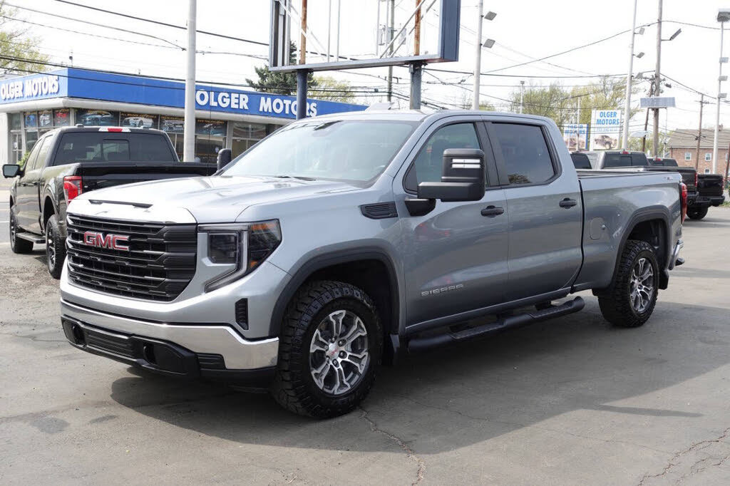 Used 2023 GMC Sierra 1500 Pro w/ Pro Value Package AWD/4WD image 2